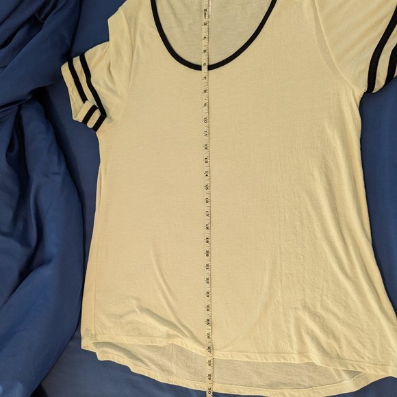 LulaRoe Cream and Black Classic T, Women's XL - Picture 5 of 9